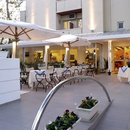 Nives Rimini Hotel Rivazzurra Di Rimini