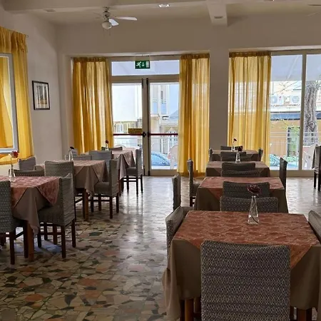 Nives Rimini 3* Rivazzurra Di Rimini