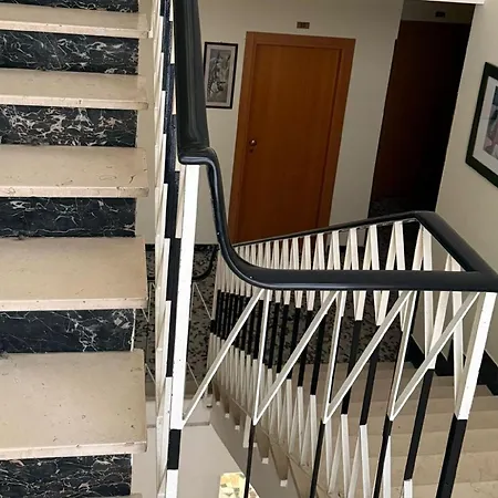 호텔 Nives Rimini Rivazzurra Di Rimini