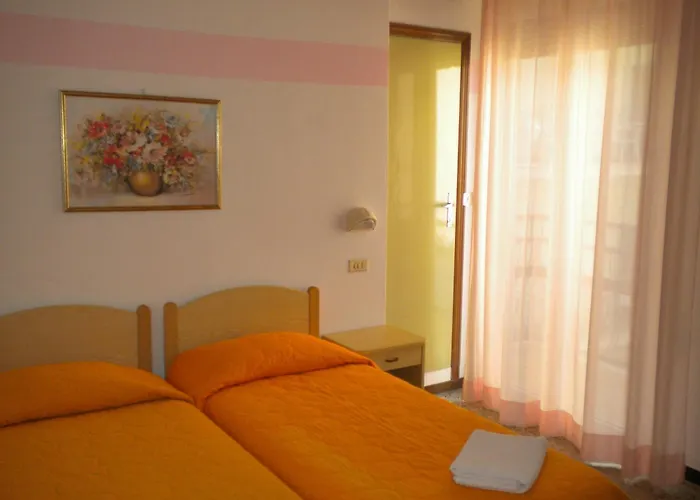 מלון Nives Rimini Rivazzurra Di Rimini