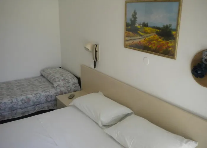 מלון Nives Rimini Rivazzurra Di Rimini